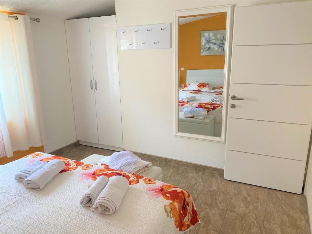 Apartment Beach Макарска Екстериор снимка