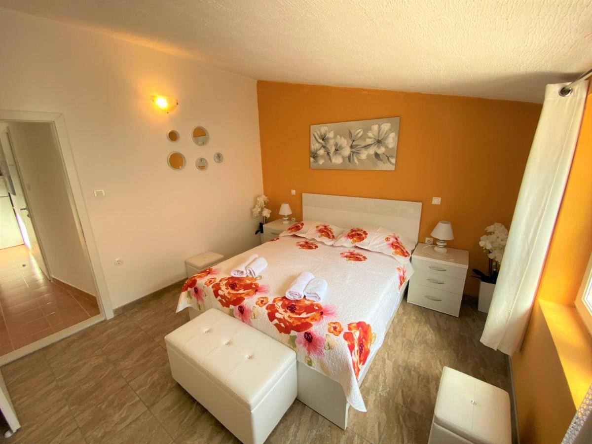 Apartment Beach Макарска Екстериор снимка